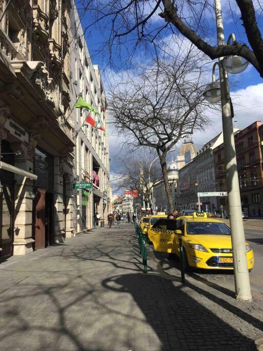 Downtown Island Of Peace By Nw Apartamento Budapeste Exterior foto